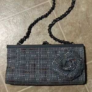 Lulu by guiness small gray rose pocket book chain strap